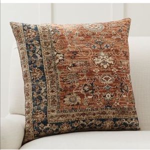 Pottery Barn Farida pillow cover 22x22” set of 2